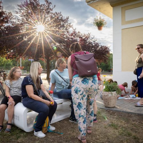 KUUBE NANO outdoor smart bench at the PerON community space in Budakalász